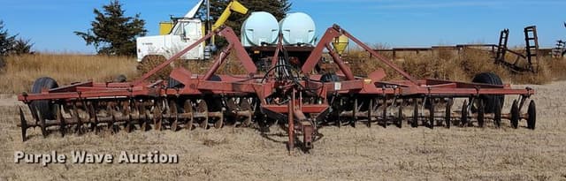 Image of International Harvester 490 equipment image 1
