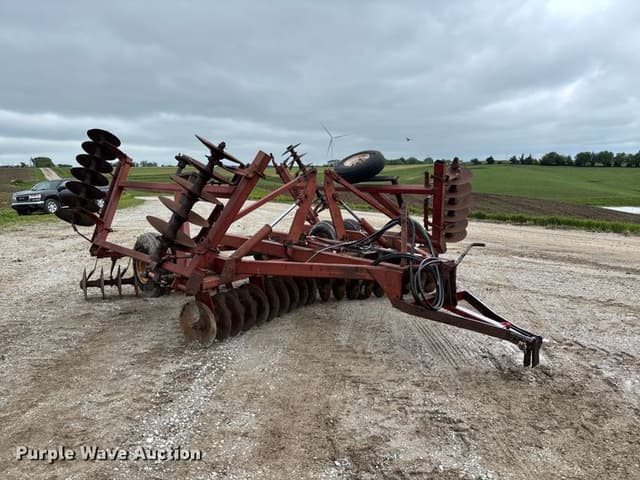Image of International Harvester 490 equipment image 2