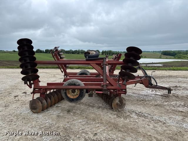 Image of International Harvester 490 equipment image 3