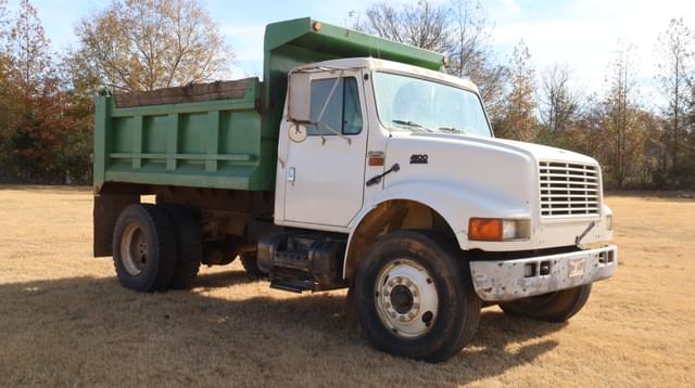 Image of International 4900 equipment image 2