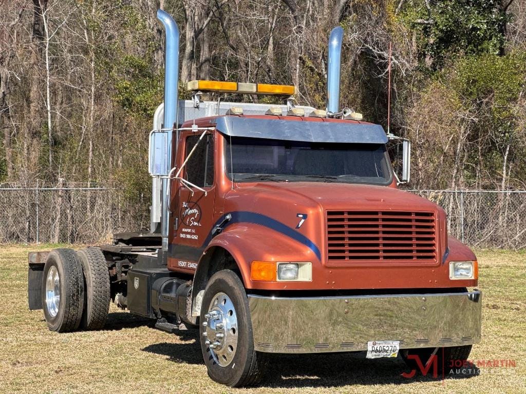 Main image International 4900