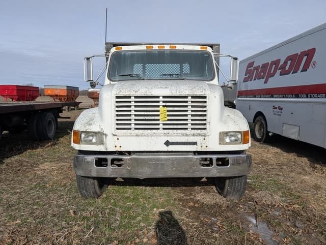 Image of International 4900DT equipment image 1