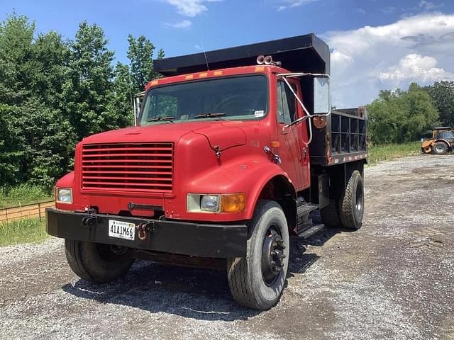 Image of International 4900 DT 466E equipment image 1