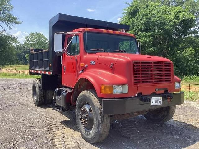 Image of International 4900 DT 466E equipment image 4