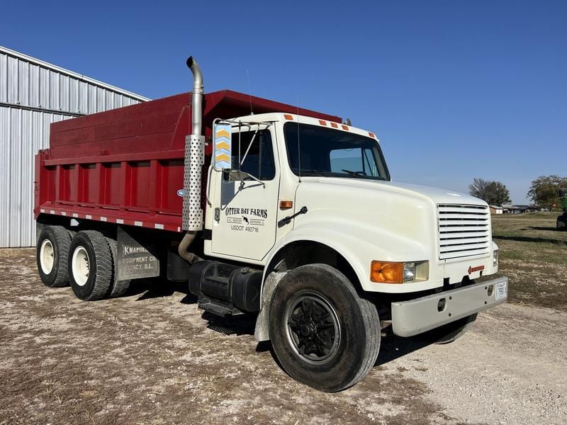 Main image International 4900