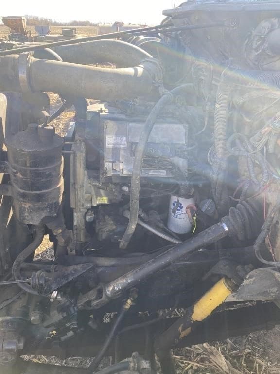 Image of International 4900 equipment image 3