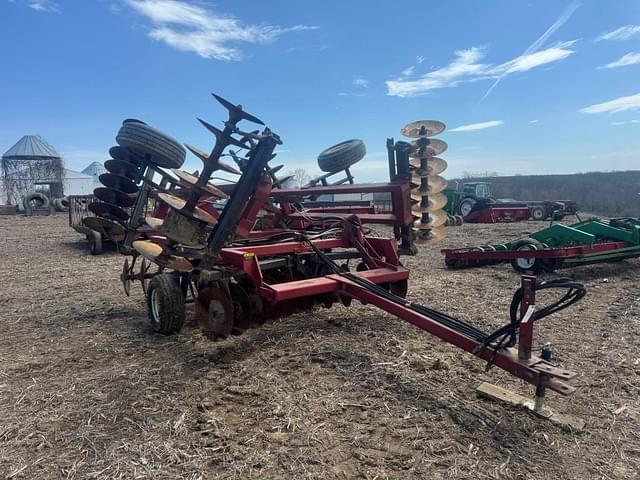 Image of International Harvester 496 equipment image 2