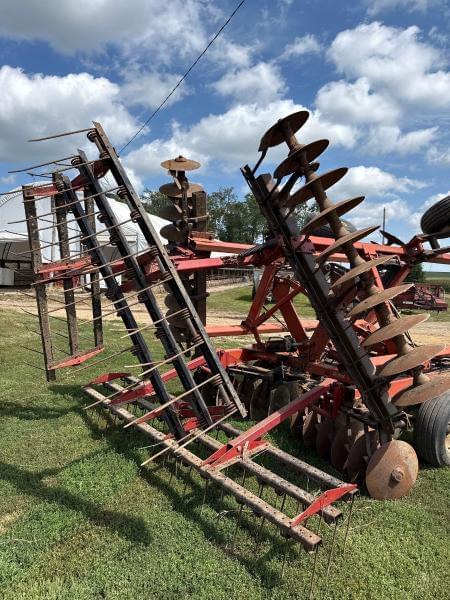 Image of International Harvester 496 equipment image 3
