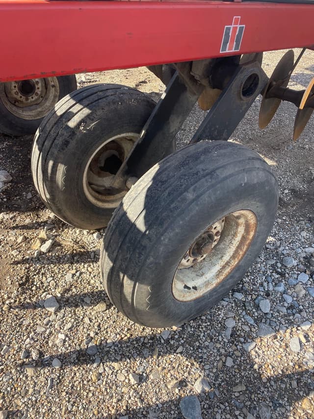 Image of International Harvester 496 equipment image 4