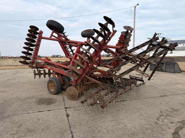 Image of International Harvester 496 equipment image 2