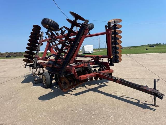 Image of International Harvester 496 equipment image 2