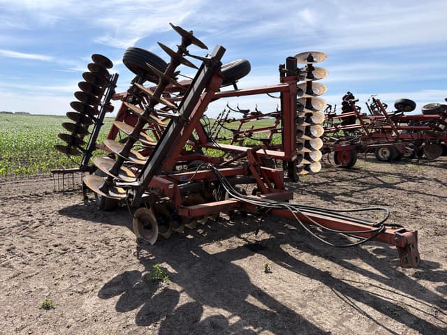 Image of International Harvester 496 equipment image 3