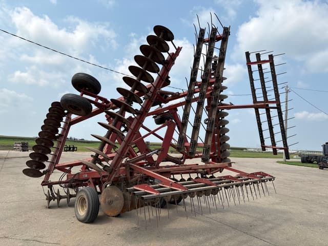 Image of International Harvester 496 equipment image 3