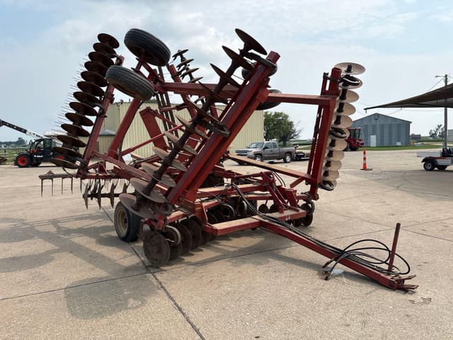 Image of International Harvester 496 equipment image 1