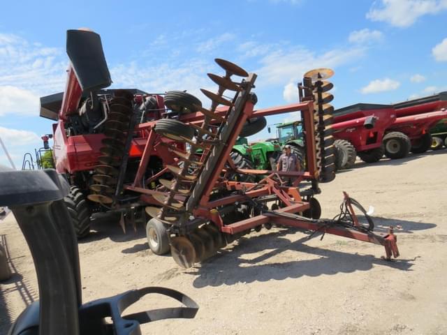 Image of International Harvester 496 equipment image 2