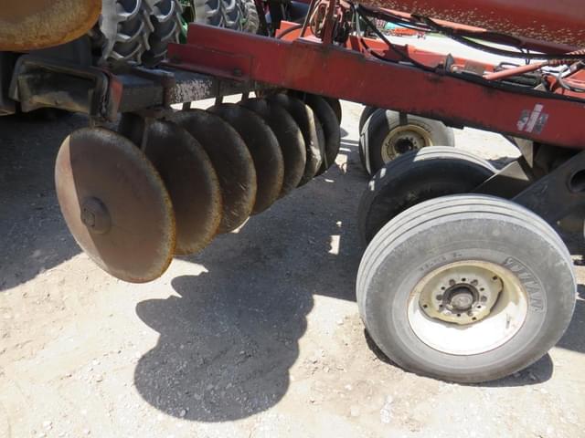 Image of International Harvester 496 equipment image 3