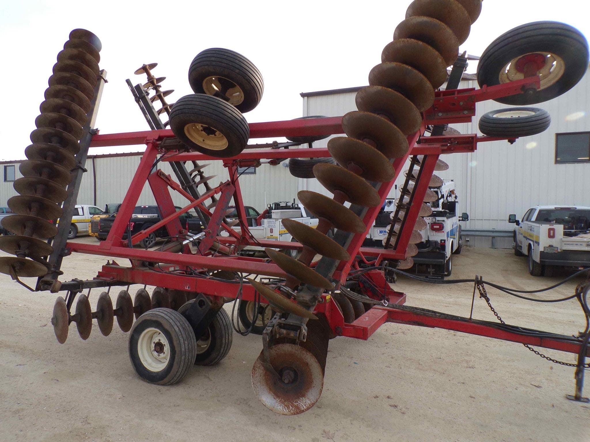 International Harvester 496 Equipment Image0