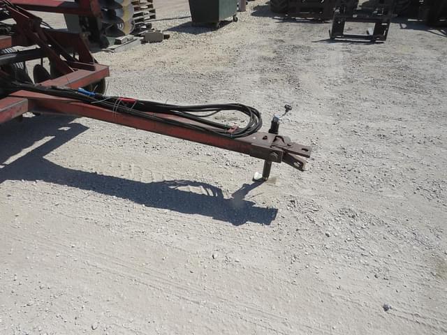 Image of International Harvester 496 equipment image 1