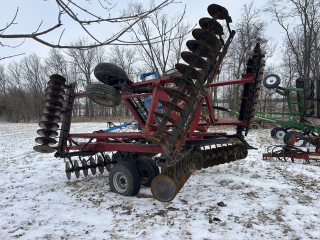 Image of International Harvester 496 equipment image 2