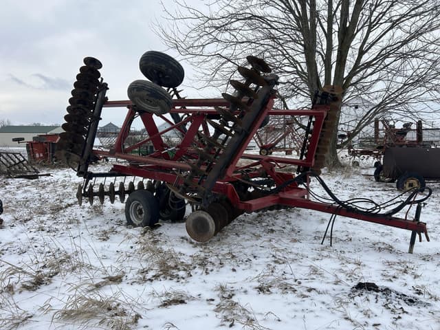 Image of International Harvester 496 equipment image 4