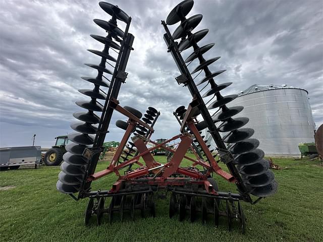 Image of International Harvester 496 equipment image 3