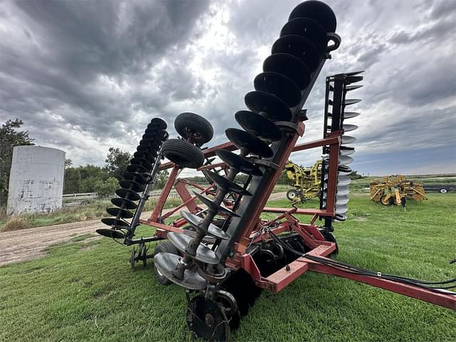 Image of International Harvester 496 equipment image 2