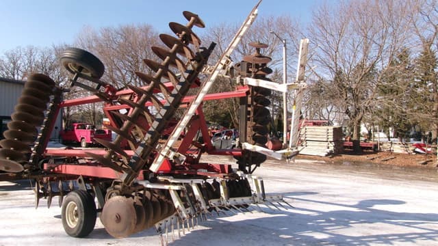 Image of International 496 equipment image 4