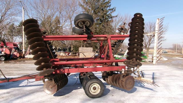 Image of International 496 equipment image 3