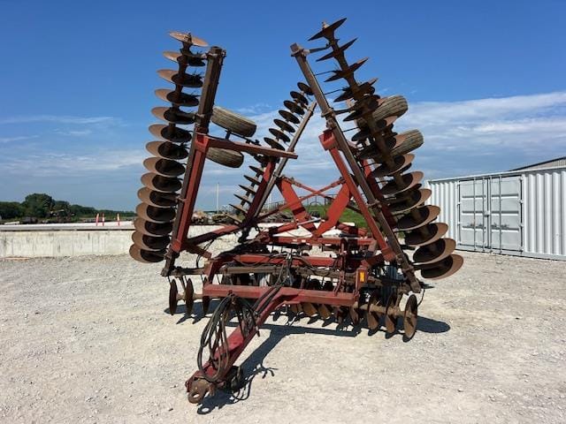 International Harvester 496 Equipment Image0