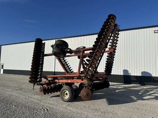 Image of International Harvester 496 equipment image 4