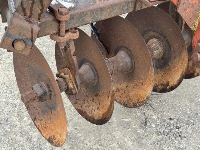 Image of International Harvester 496 equipment image 3