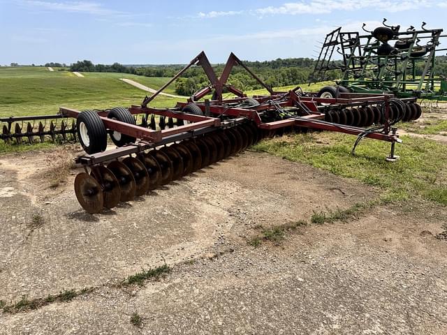 Image of International Harvester 496 equipment image 1
