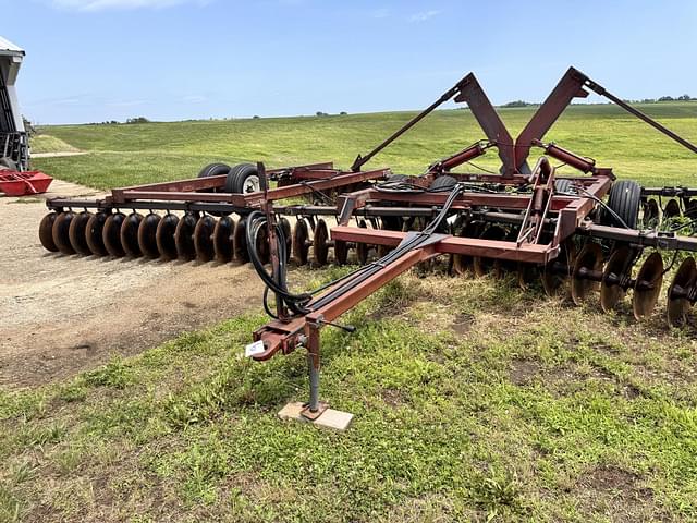 Image of International Harvester 496 equipment image 4