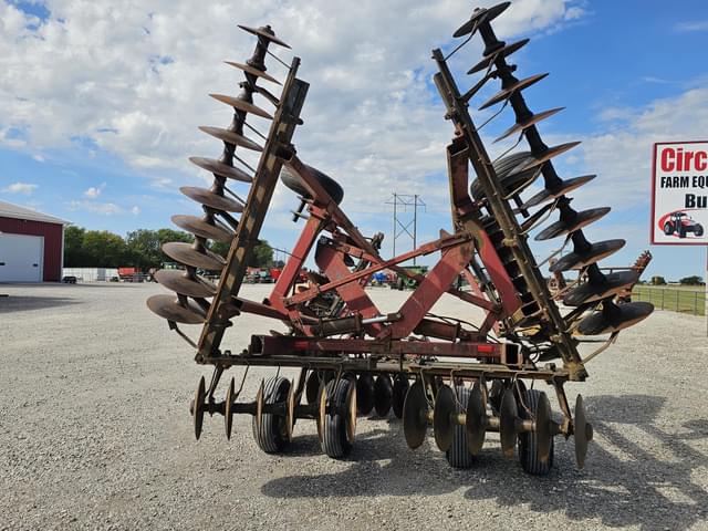 Image of International 496 equipment image 4