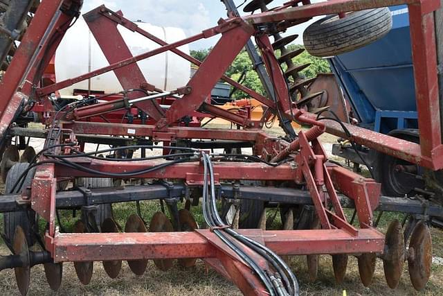 Image of International Harvester 496 equipment image 4