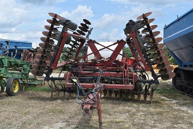 Image of International Harvester 496 equipment image 1
