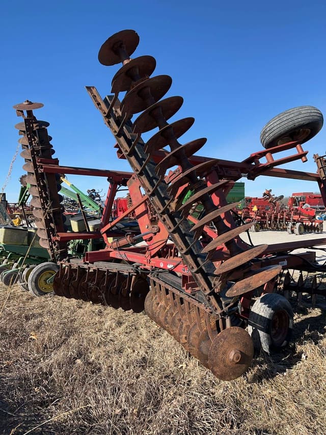 Image of International Harvester 496 equipment image 3