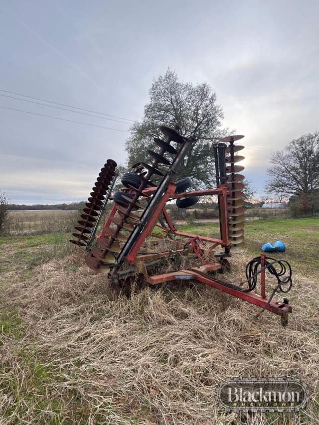 Image of International Harvester 496 equipment image 4