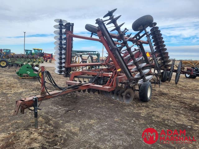 Image of International Harvester 496 equipment image 1