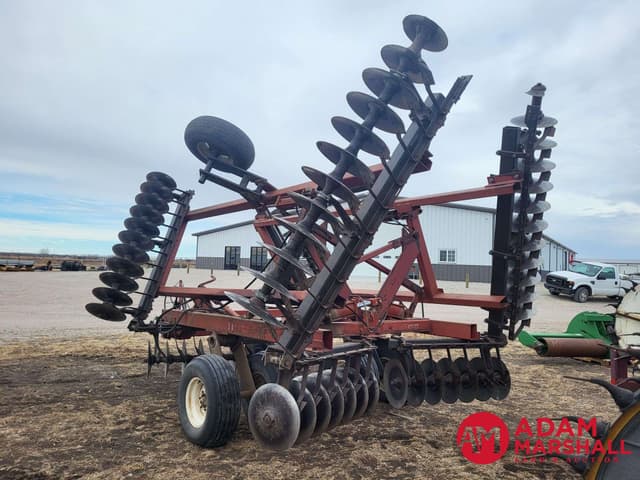 Image of International Harvester 496 equipment image 2