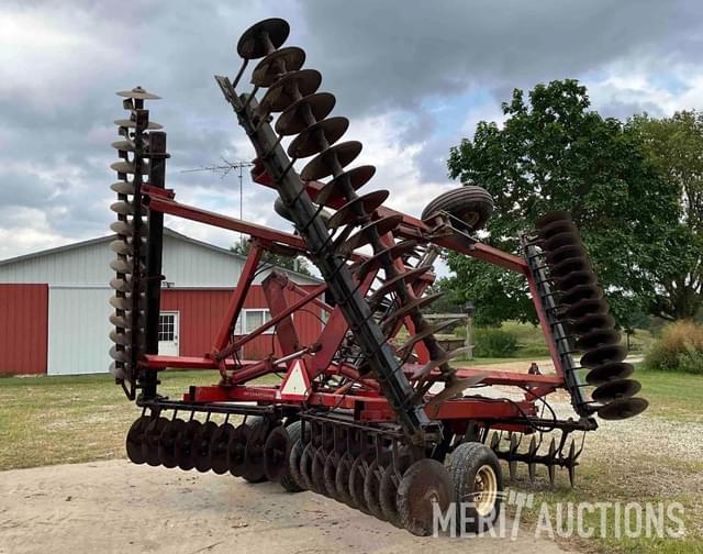 Image of International Harvester 496 equipment image 2