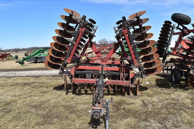 Image of International Harvester 496 equipment image 1