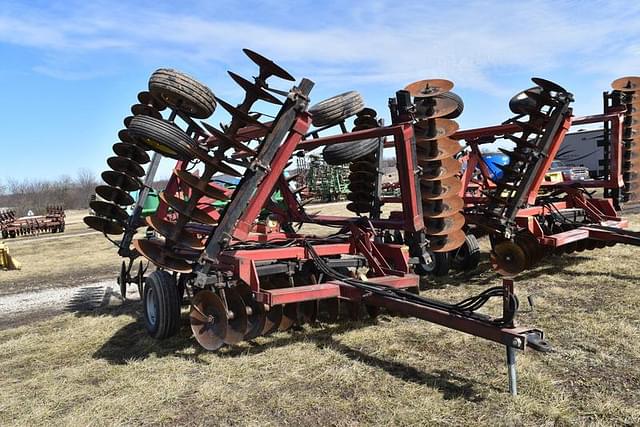 Image of International Harvester 496 equipment image 2