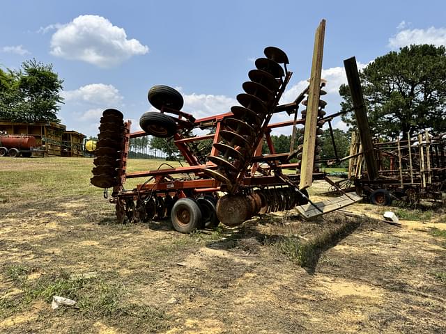 Image of International Harvester 496 equipment image 4