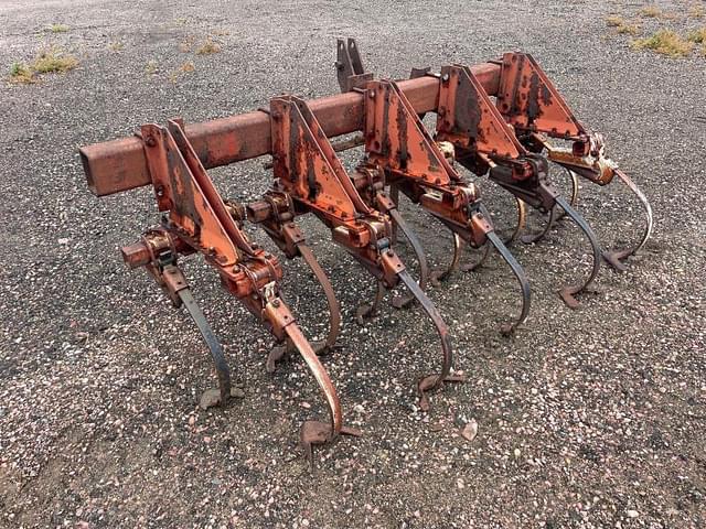 Image of International Harvester Undetermined equipment image 2