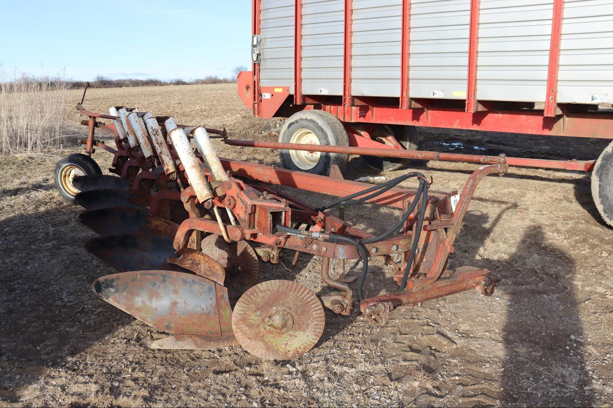 International Harvester 700 Equipment Image0