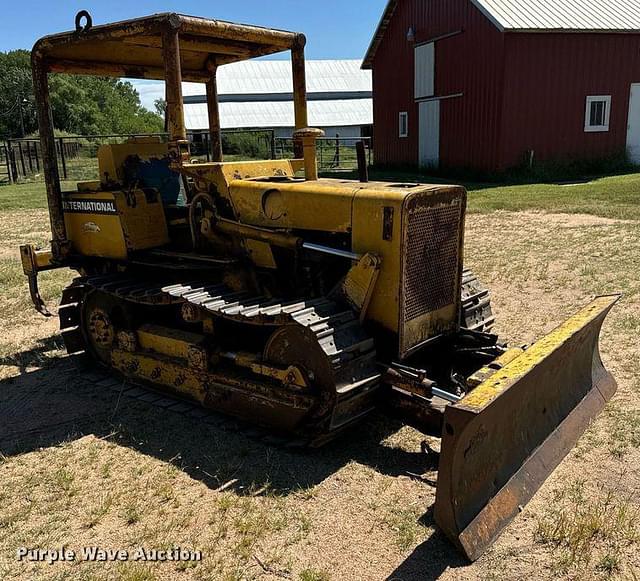 Image of International Harvester 500 equipment image 2