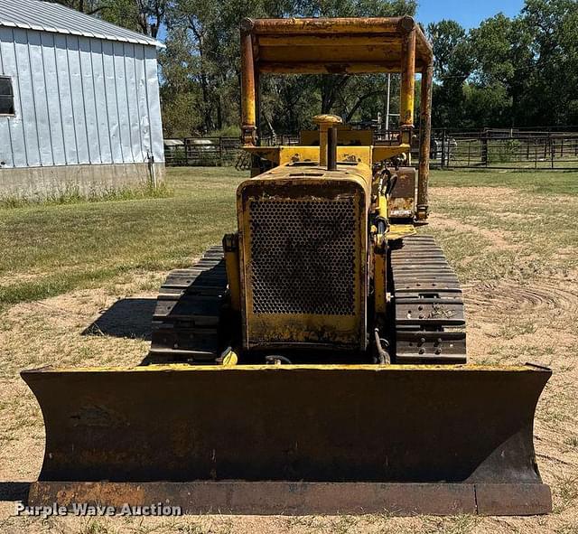 Image of International Harvester 500 equipment image 1