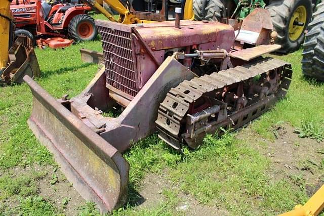 Image of International Harvester 500 equipment image 2