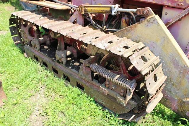 Image of International Harvester 500 equipment image 4